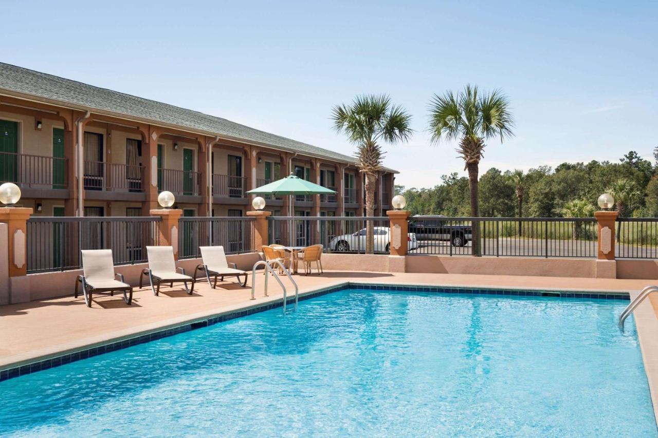 Days Inn By Wyndham Hardeeville/ I-95 State Line Zewnętrze zdjęcie